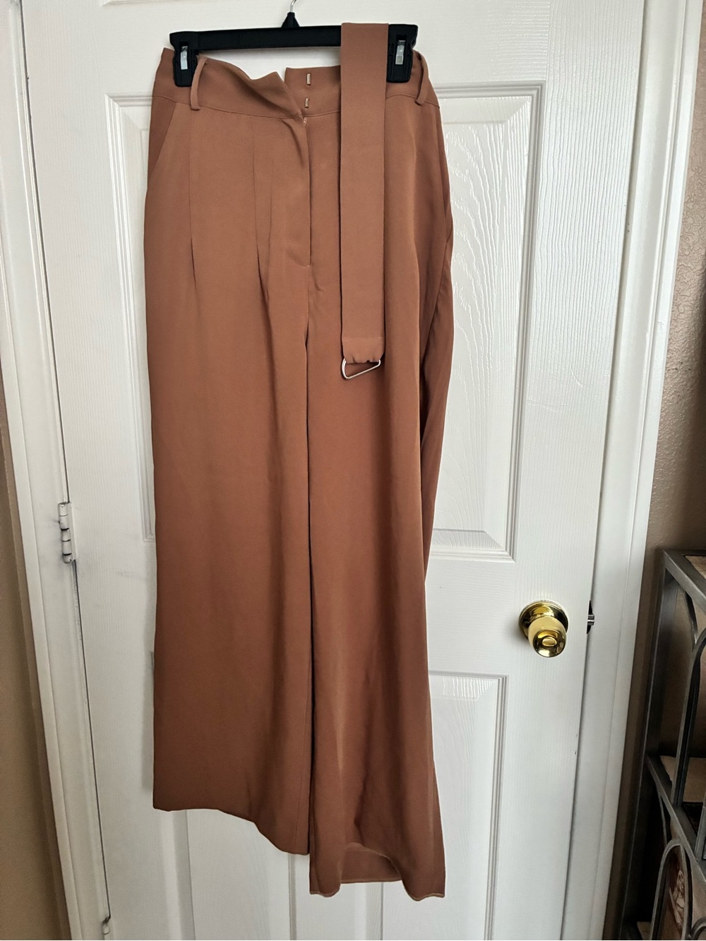 Wide Leg brown pants with belt